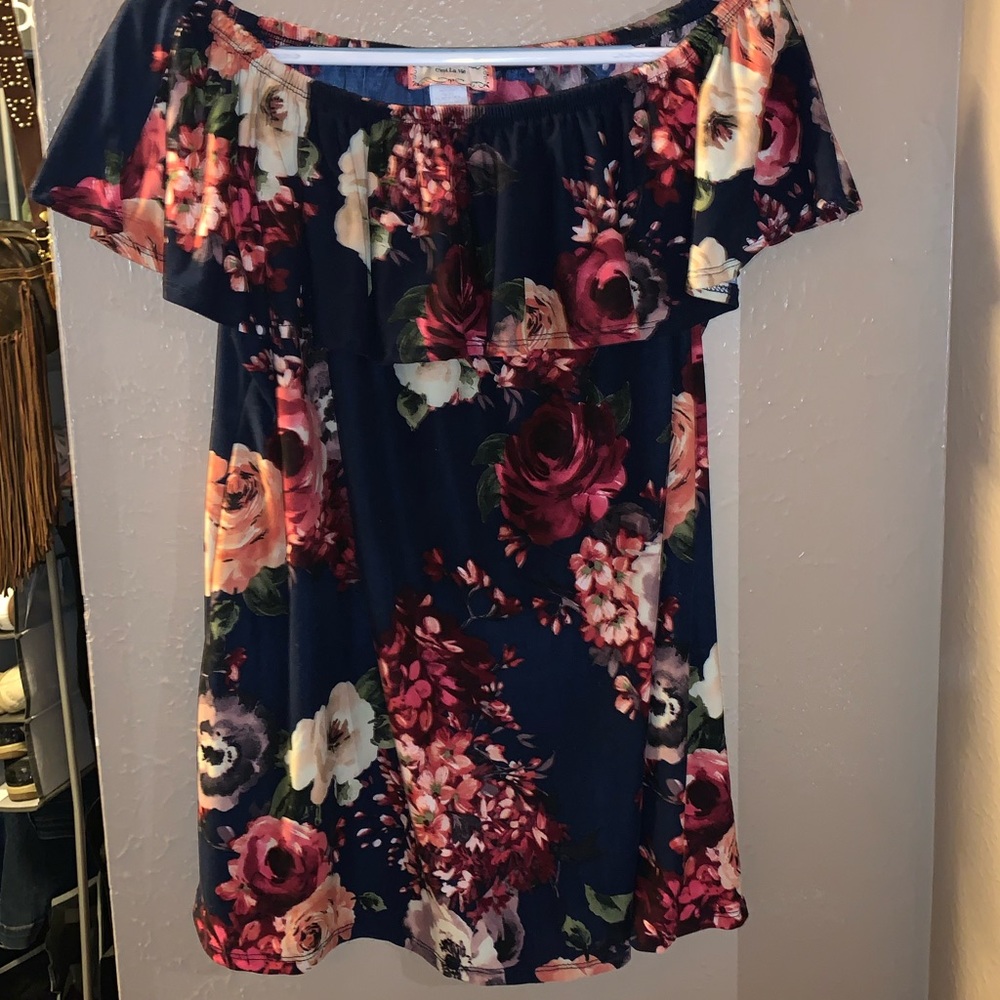 Off-the-shoulder Floral Top